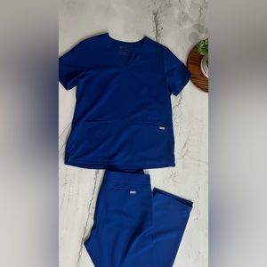 FIGS •WINNING BLUE• Casma Top/Livingston  Pant Set, Large, Like-New